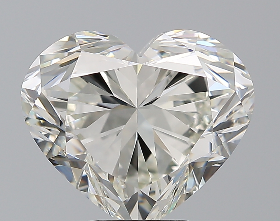 5.35 CaratJ-VVS2 - Cut Heart Diamond