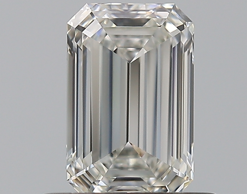 0.7 CaratI-VVS2 - Cut Emerald Diamond